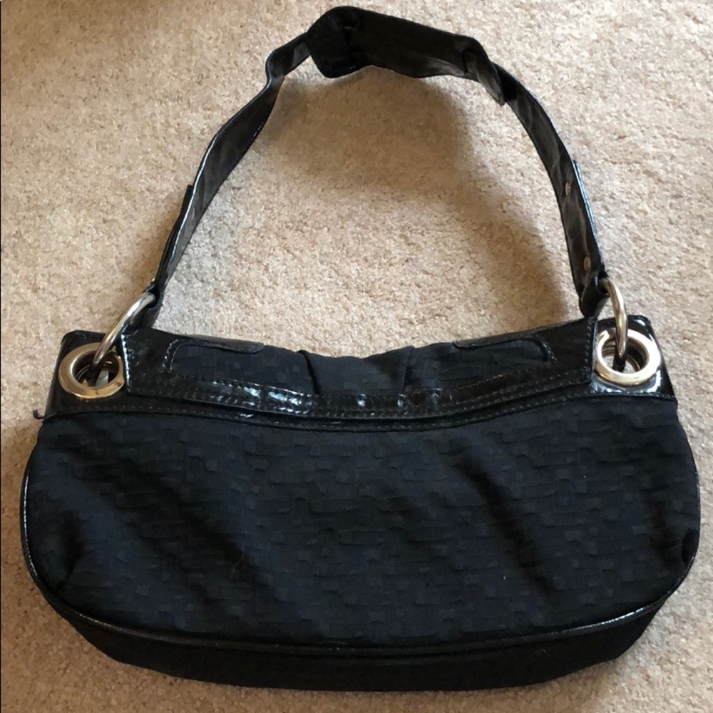 Guess Handbag - Picture 2 of 6